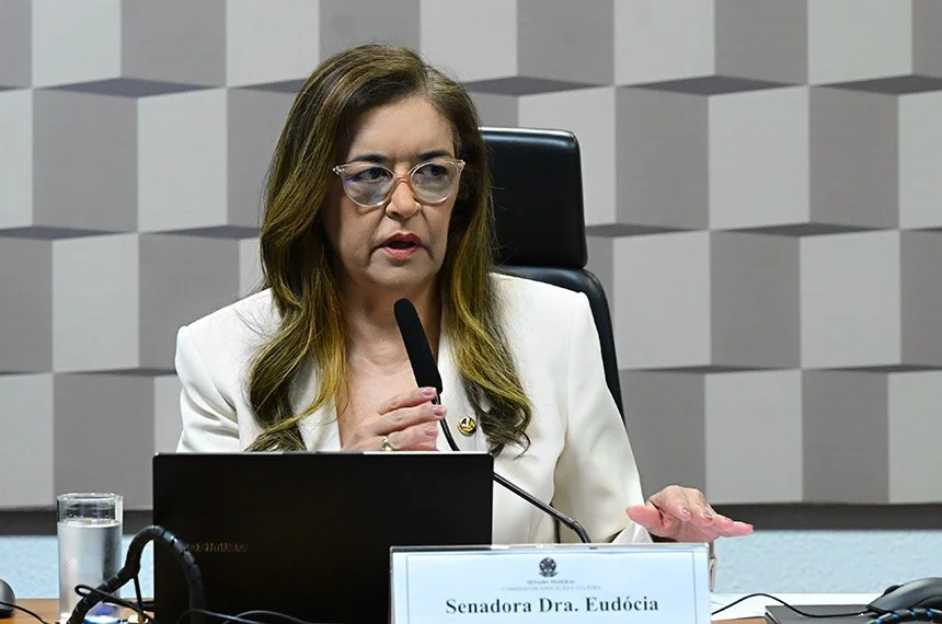 Projeto que proíbe alterações no texto da Bíblia está na pauta da CE  Fonte: Agência Senado