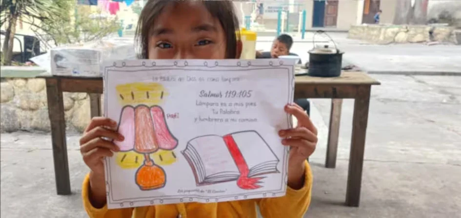 Crianças aprendem sobre Jesus em meio à violência no México