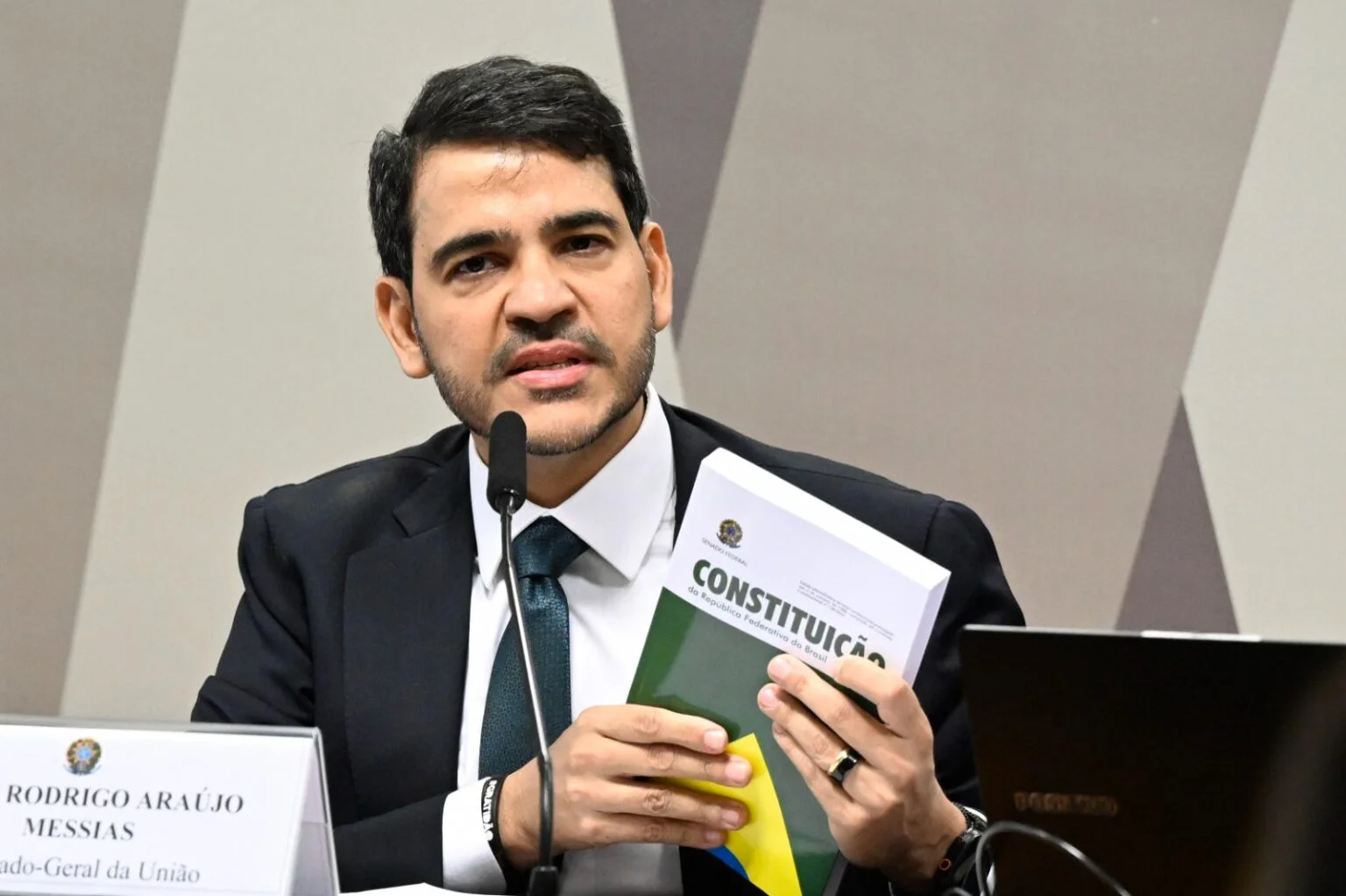 Senado rejeita Jorge Messias ao STF, e AGU diz: “Preciso aceitar o plano de Deus”